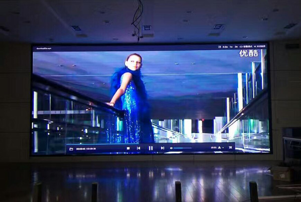 雨季如何應(yīng)對LED顯示屏潮氣進(jìn)入甚至進(jìn)水的問題 雨季如何應(yīng)對LED顯示屏潮氣進(jìn)入甚至進(jìn)水的問題